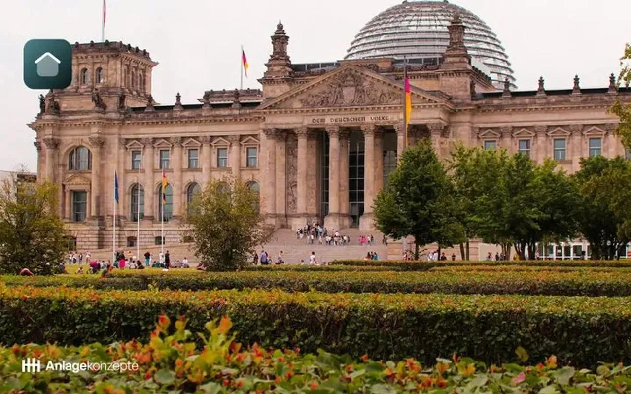 Thumbnail mit der Titel Schrift ein Bild vom deutschen Bundestag und einem Koalitionsvertrag als Icon